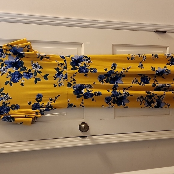Bebe High Low Dress in Yellow and Blue Floral - Picture 6 of 8